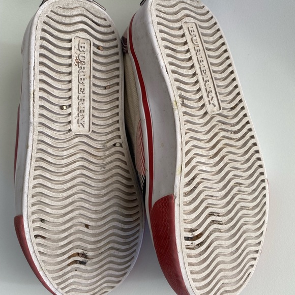 Burberry slip ons unisex for kids 7 US - Picture 3 of 6